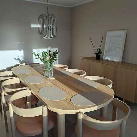 Apartment Spacious Modern 3br, Terrace, Aurora & Midnight Sun, Pets Allowed, Free Parking, Close To Slopes, Snow Dome, Bus Stop